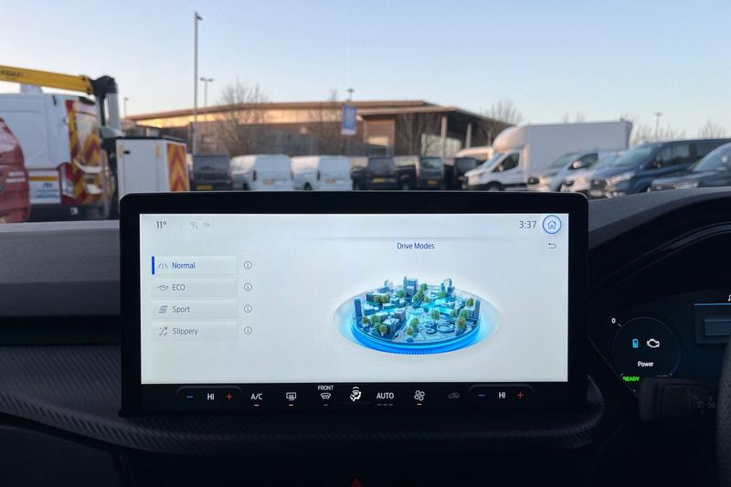 Used Ford Kuga 2025 for sale - 76734715: Photo 40