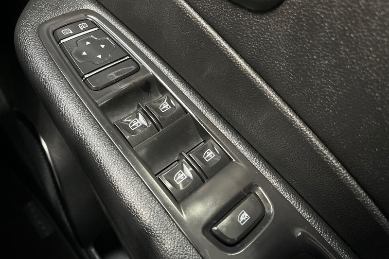 Used Renault Captur 2018 for sale - 76162111: Photo 16