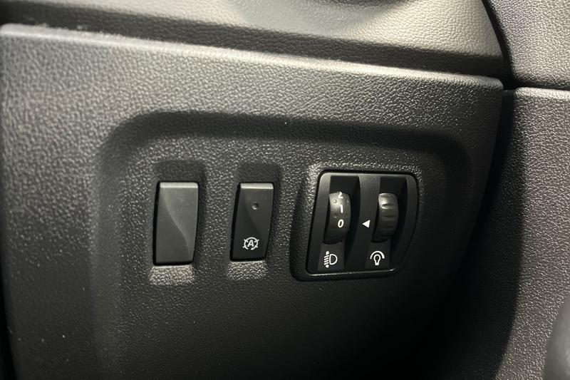 Used Renault Captur 2018 for sale - 76162111: Photo 29
