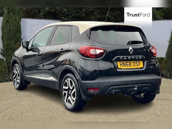 Used Renault Captur 2018 for sale - 76162111: Photo 2