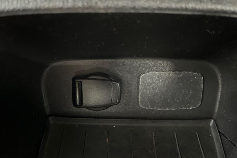 Used Renault Captur 2018 for sale - 76162111: Photo 36