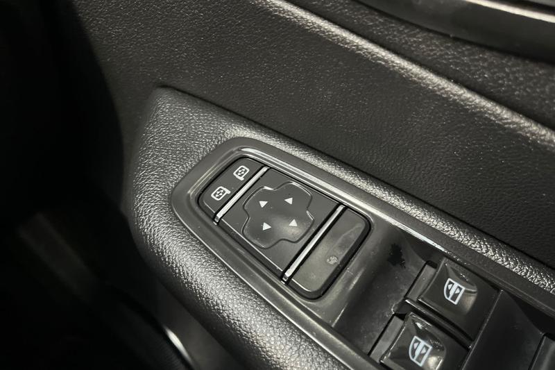 Used Renault Captur 2018 for sale - 76162111: Photo 38