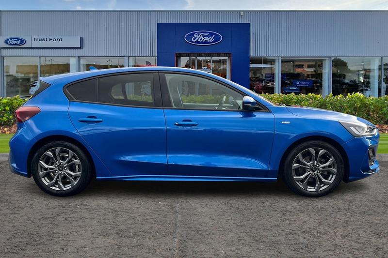 Used Ford Focus 2023 for sale - 76494614: Photo 3