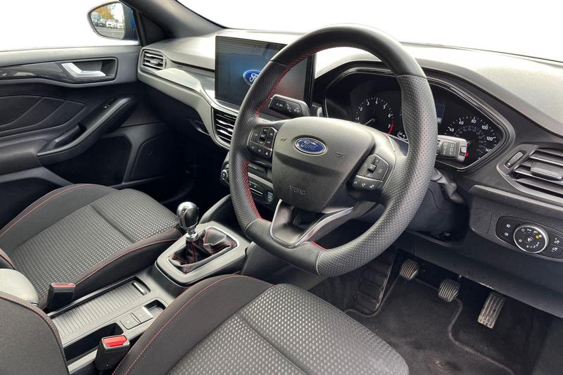 Used Ford Focus 2023 for sale - 76494614: Photo 9