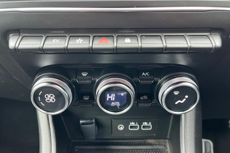 Used Renault Captur 2023 for sale - 77804496: Photo 37