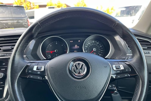 Used Volkswagen Tiguan 2018 for sale - 76104794: Photo 12