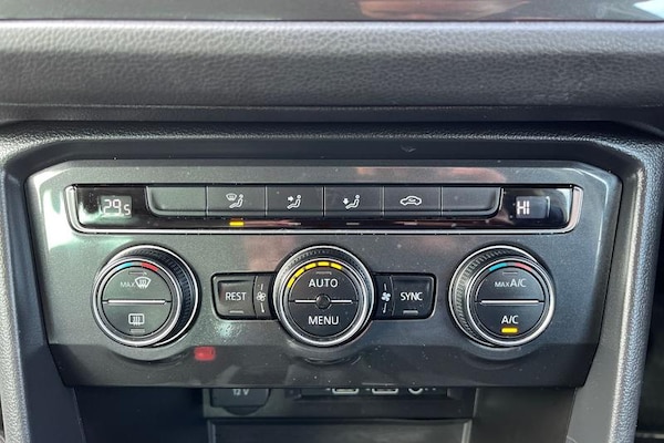 Used Volkswagen Tiguan 2018 for sale - 76104794: Photo 36