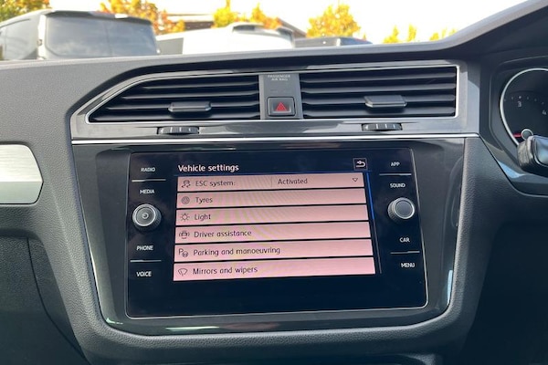 Used Volkswagen Tiguan 2018 for sale - 76104794: Photo 40