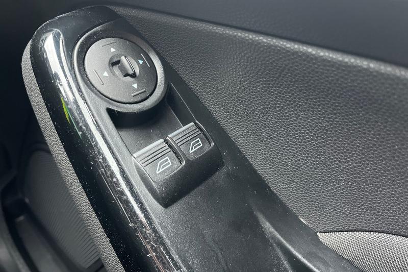 Used Ford Fiesta 2015 for sale - 77282634: Photo 16