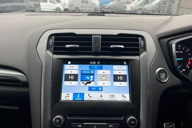 Used Ford Mondeo 2018 for sale - 77763650: Photo 32