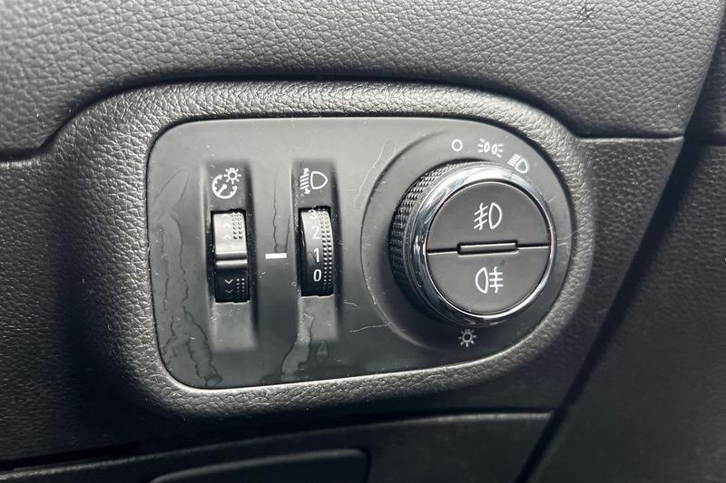 Used Vauxhall Zafira 2018 for sale - 76438480: Photo 35