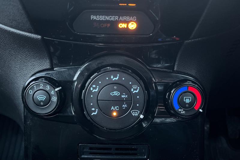 Used Ford Fiesta 2017 for sale - 76551753: Photo 34