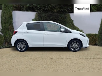 Used Toyota Yaris 2017 for sale - 75550063: Photo