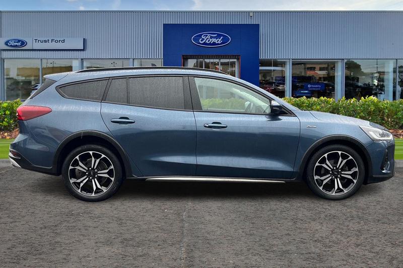 Used Ford Focus 2022 for sale - 76480415: Photo 3