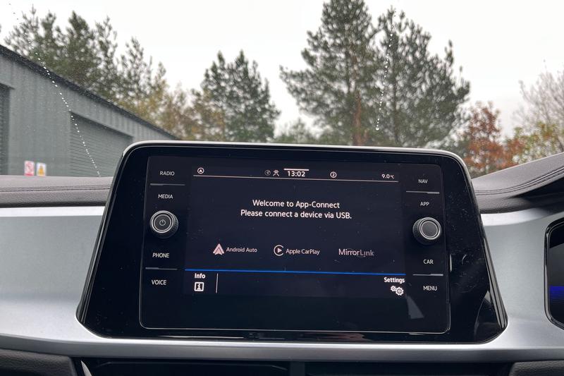 Used Volkswagen T-Roc 2022 for sale - 76730142: Photo 30