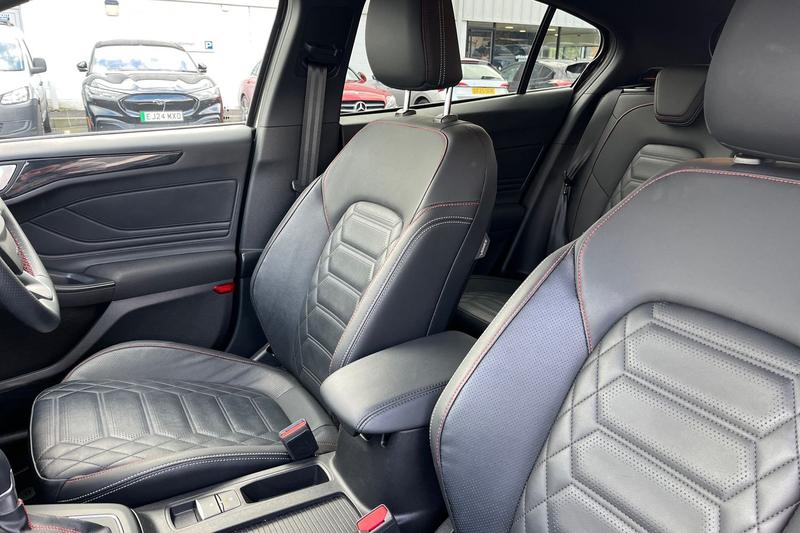 Used Ford Focus 2023 for sale - 76382081: Photo 19