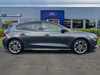 Used Ford Focus 2023 for sale - 76382081: Photo