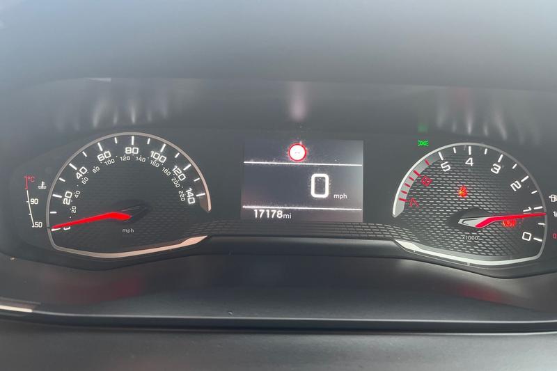 Used Peugeot 208 2023 for sale - 76819200: Photo 13