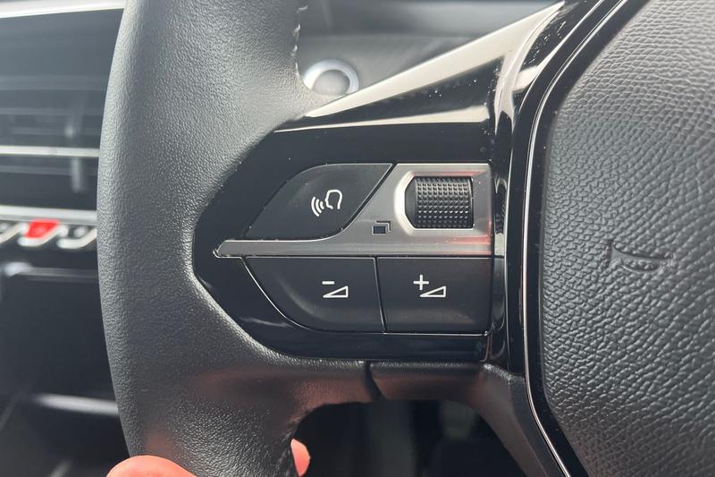 Used Peugeot 208 2023 for sale - 76819200: Photo 32