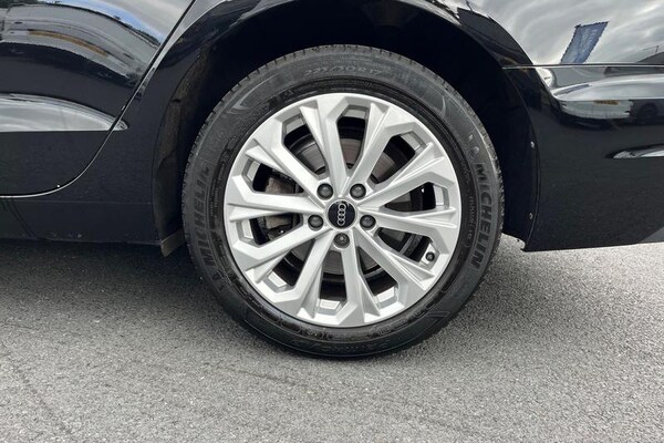 Used Audi A4 2022 for sale - 75644123: Photo 8