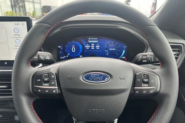 Used Ford Focus 2022 for sale - 76296782: Photo 12