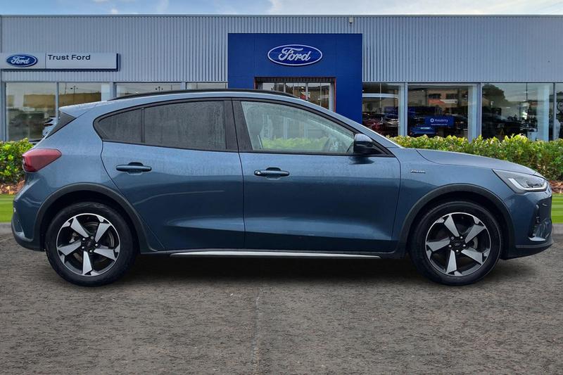 Used Ford Focus 2023 for sale - 78028635: Photo 3