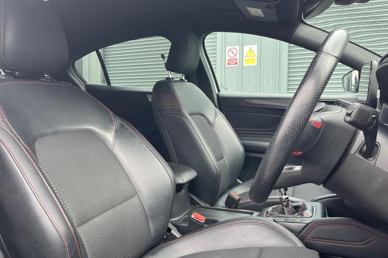 Used Ford Focus 2019 for sale - 76006210: Photo 17