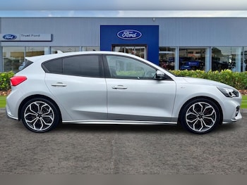Used Ford Focus 2019 for sale - 76006210: Photo 3