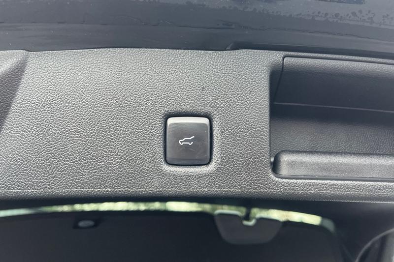 Used Ford Kuga 2022 for sale - 77055904: Photo 25