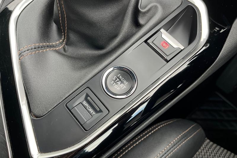 Used Peugeot 3008 2022 for sale - 77971245: Photo 37