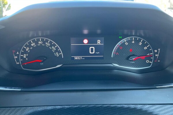 Used Peugeot 208 2023 for sale - 76046612: Photo 13