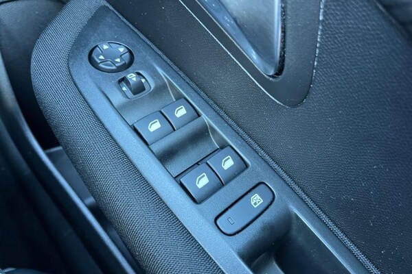 Used Peugeot 208 2023 for sale - 76046612: Photo 16