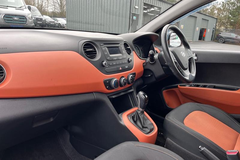 Used Hyundai i10 2015 for sale - 77910286: Photo 18