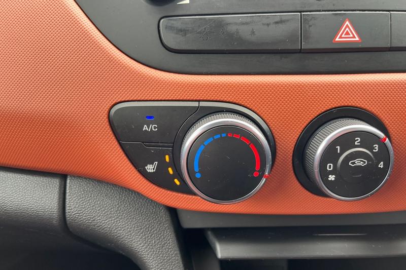 Used Hyundai i10 2015 for sale - 77910286: Photo 37