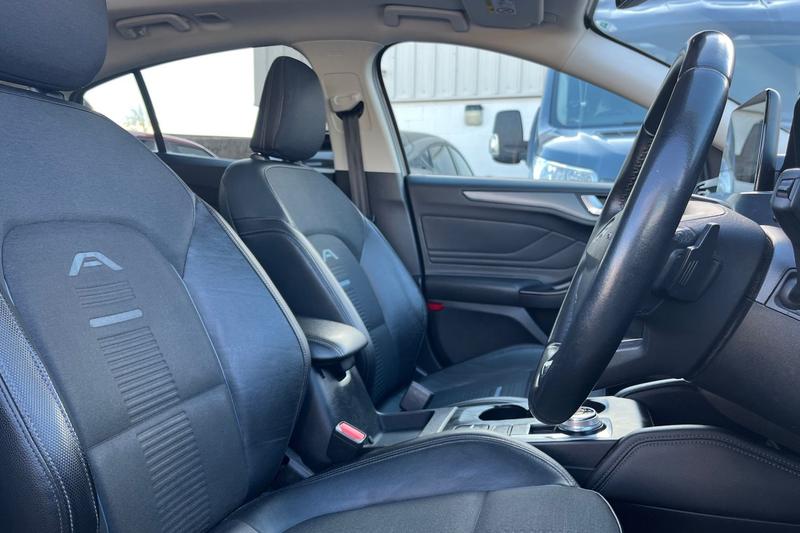 Used Ford Focus 2019 for sale - 76382078: Photo 17