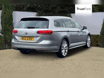 Used Volkswagen Passat 2016 for sale - 79094418: Photo