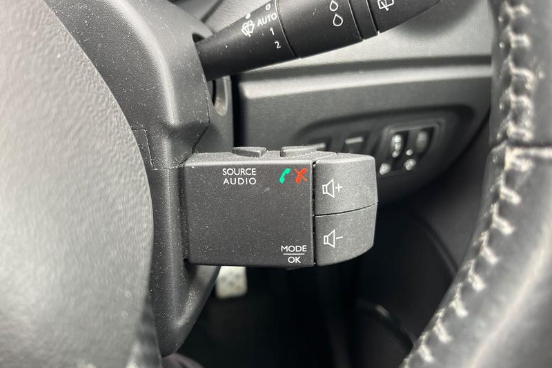 Used Renault Captur 2025 for sale - 78206216: Photo 27