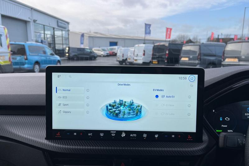 Used Ford Kuga 2025 for sale - 76984872: Photo 37