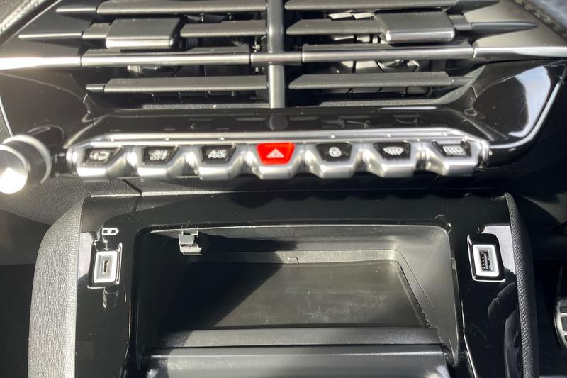 Used Peugeot 2008 2023 for sale - 77599655: Photo 38