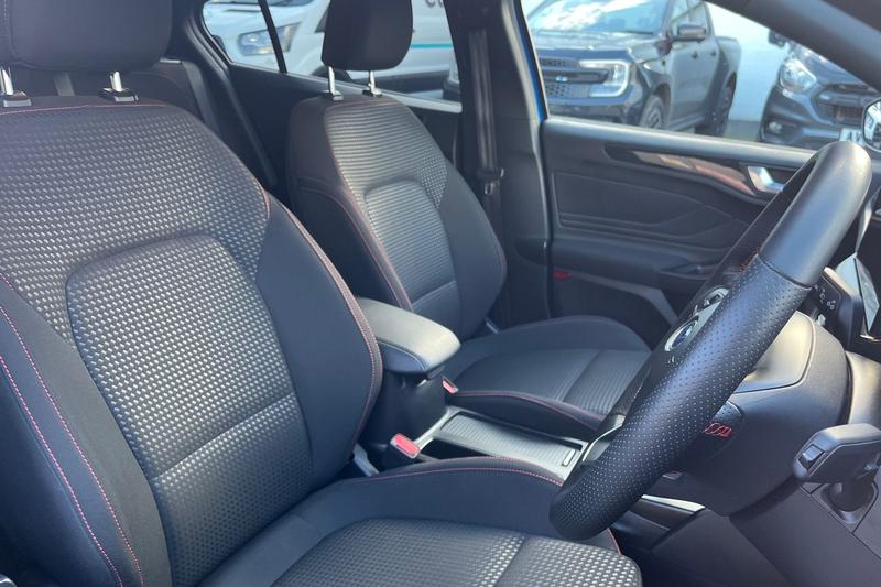 Used Ford Focus 2022 for sale - 76494609: Photo 17