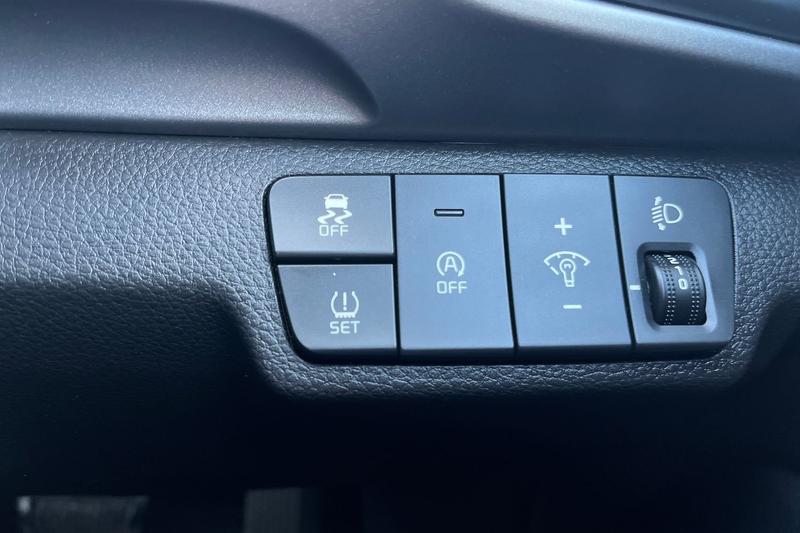 Used Kia Stonic 2022 for sale - 76830333: Photo 30