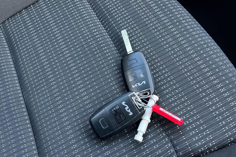 Used Kia Stonic 2022 for sale - 76830333: Photo 31