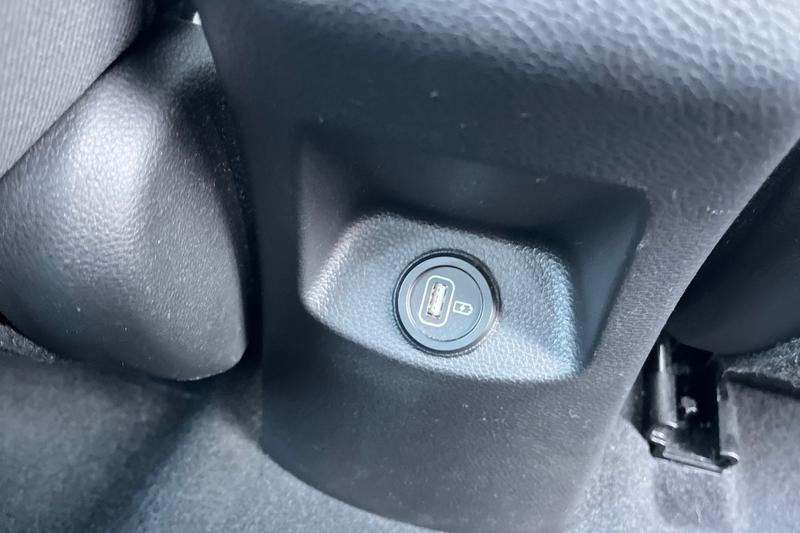 Used Kia Stonic 2022 for sale - 76830333: Photo 35