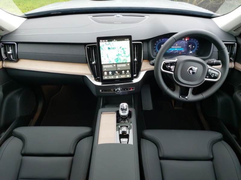 Used Volvo XC90 2025 for sale - 78118190: Photo 2