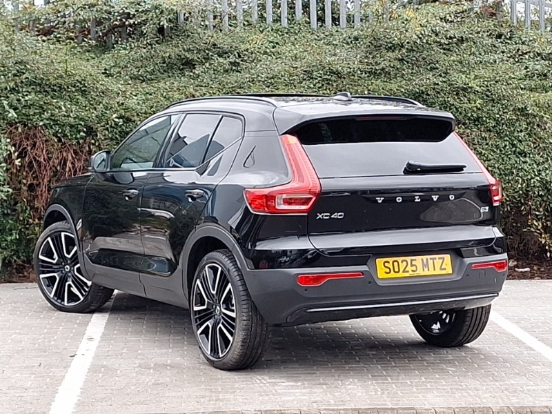 Used Volvo XC40 2025 for sale - 76427255: Photo 3