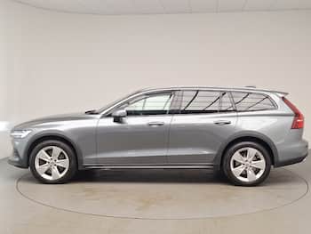 Used Volvo V60 2019 for sale - 79638728: Photo