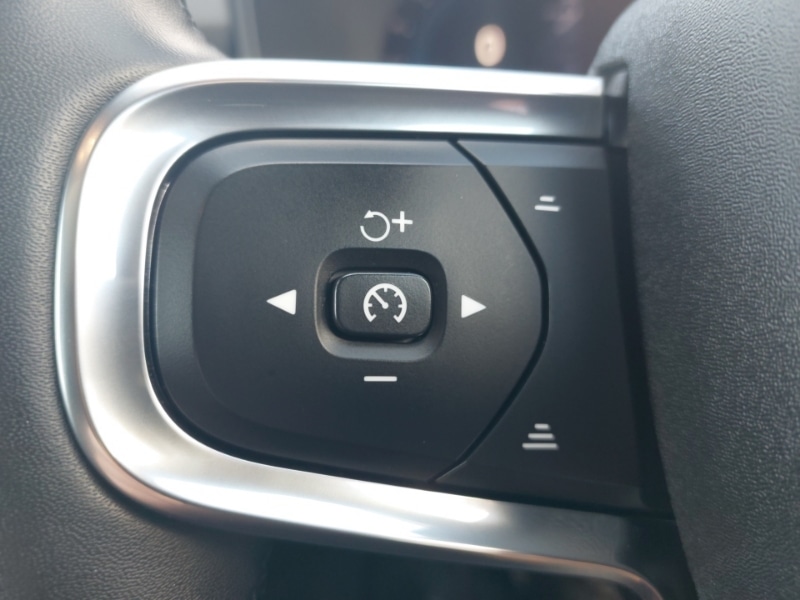 Used Volvo XC40 2022 for sale - 76442232: Photo 14