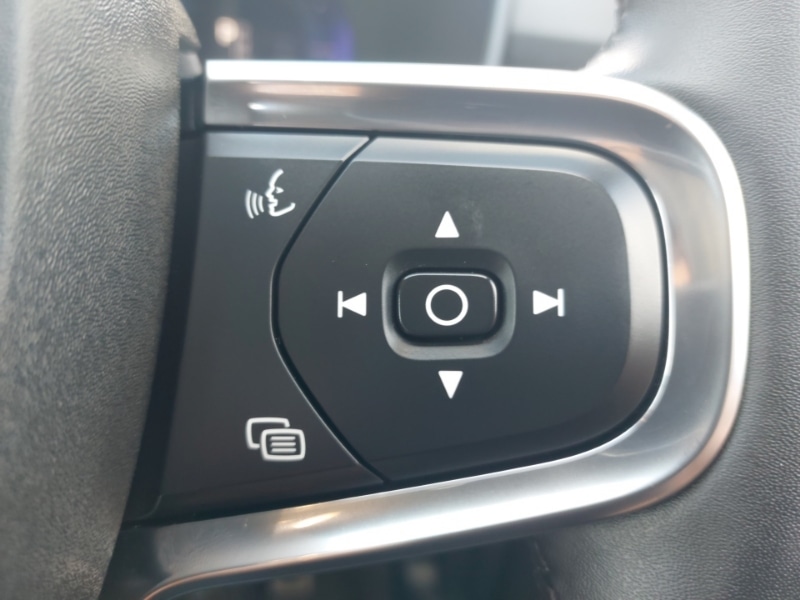 Used Volvo XC40 2022 for sale - 76442232: Photo 15