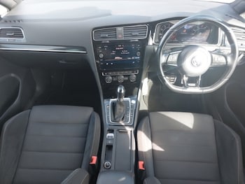 Used Volkswagen Golf 2019 for sale - 79480973: Photo