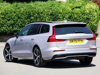 Used Volvo V60 2025 for sale - 79157504: Photo